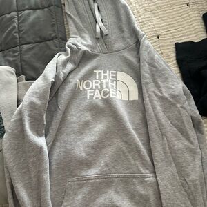 Women’s North Face hoodie. Size large